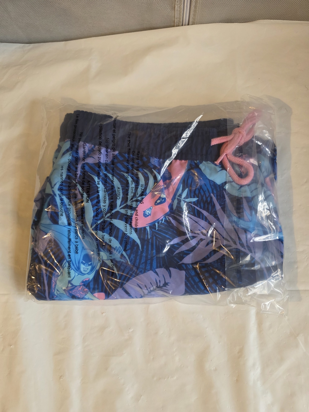 Men's Batman And Joker Print Swim Trunks - Picture 4 of 4